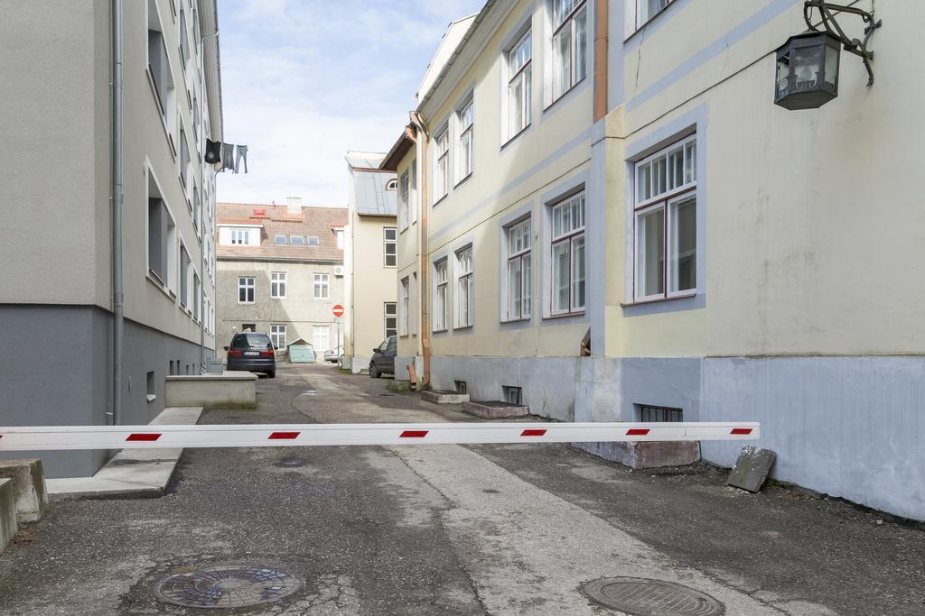 Saaresalu City Center Apartment Parnu Exterior photo